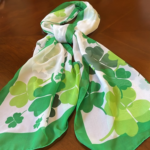 St. Patrick's Day Shamrock leaf long Scarf - Picture 5 of 8